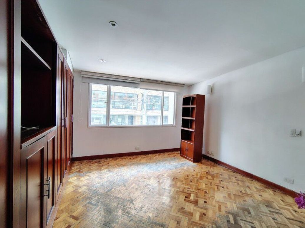 Casa de 4 alcobas en venta en Molinos Norte, Bogotá, 268 m² · foto 10 de 20