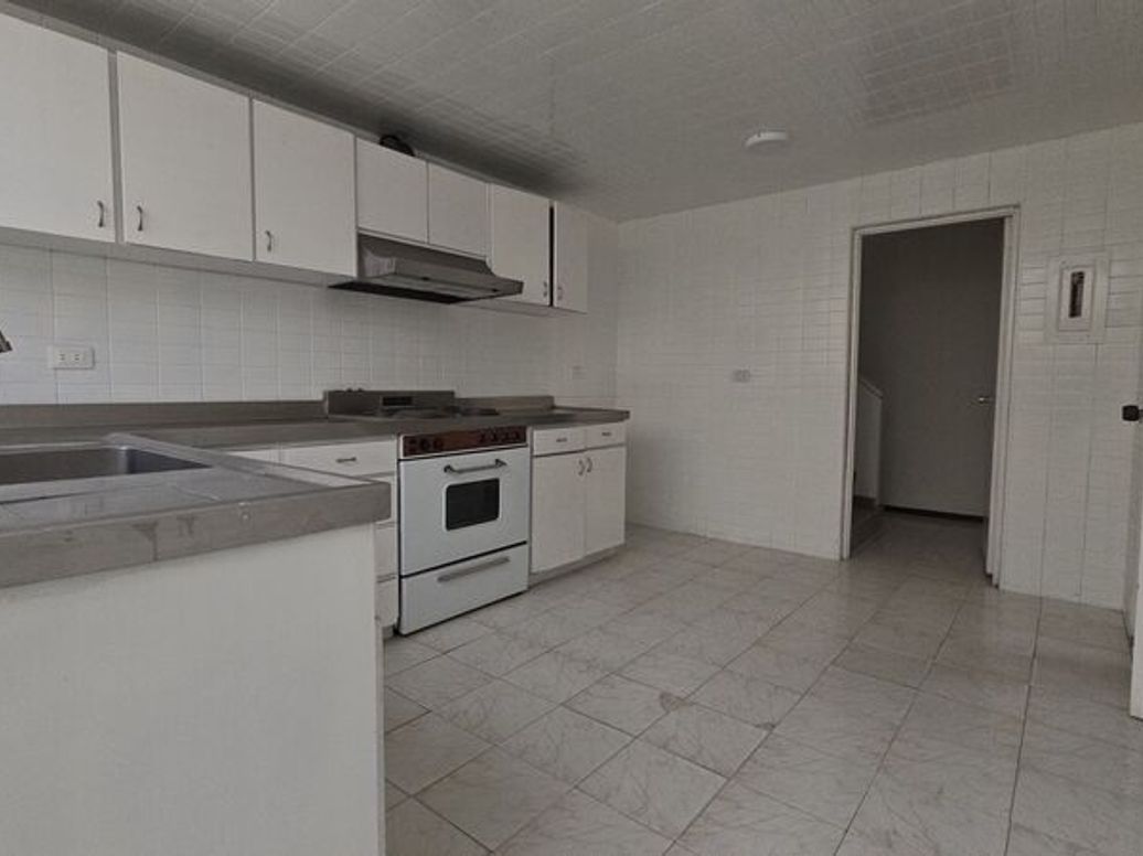 Casa de 4 alcobas en venta en Estoril, Bogotá, 345 m² · foto 11 de 20