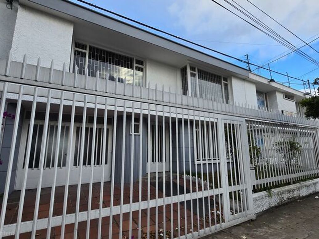 Casa de 4 alcobas en venta en Estoril, Bogotá, 345 m² · foto 3 de 20