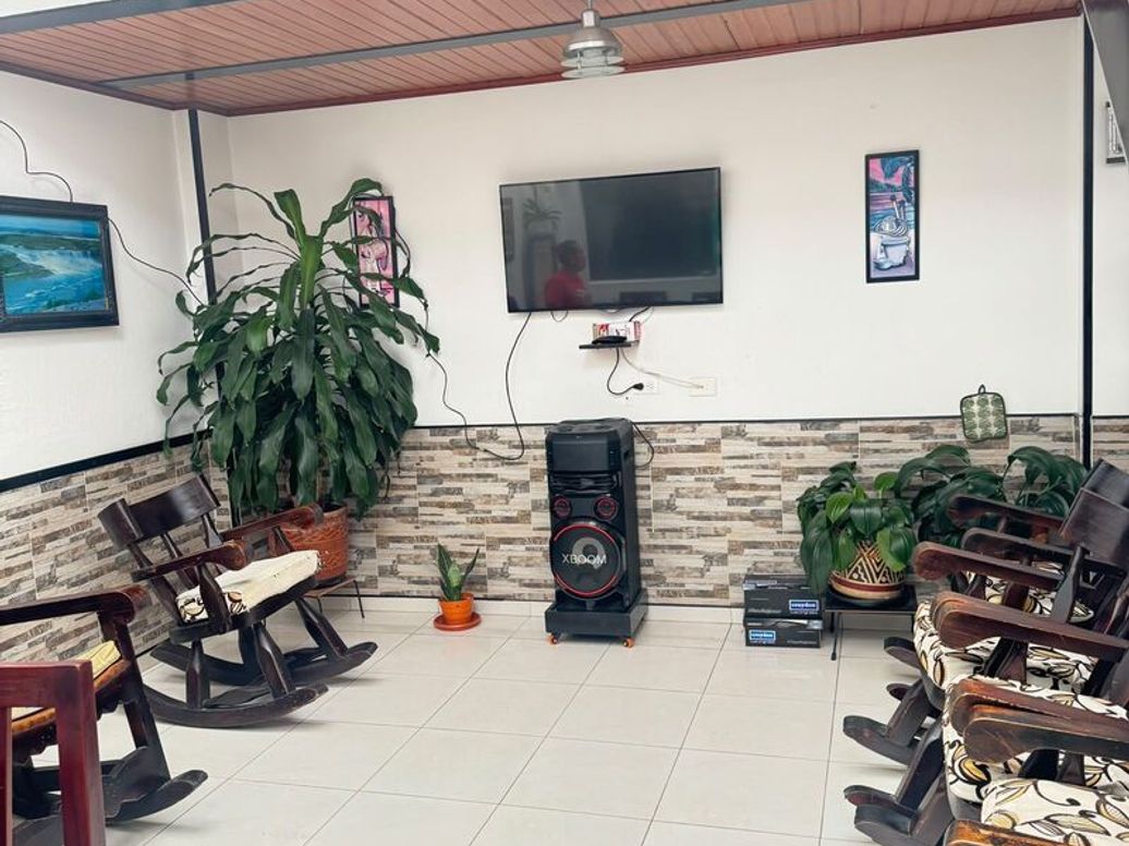 Casa de 5 alcobas en venta en La Alqueria, Bogotá, 365 m² · foto 6 de 13