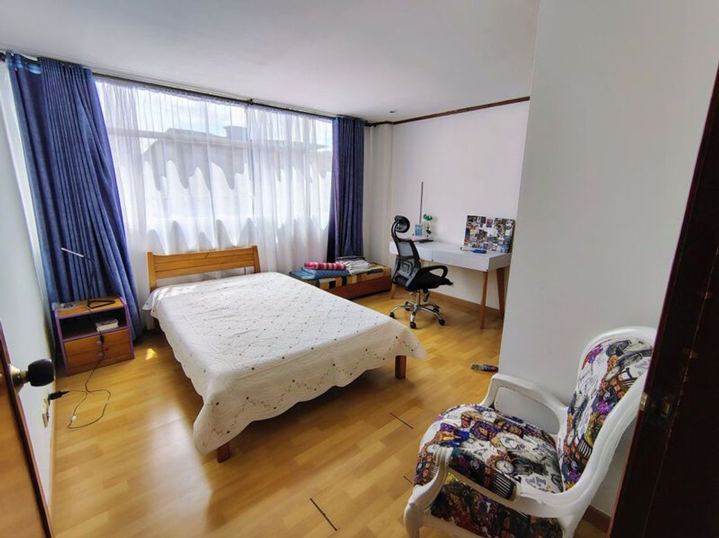 Casa de 8 alcobas en venta en Chapinero, Bogotá, 400 m² · foto 19 de 20