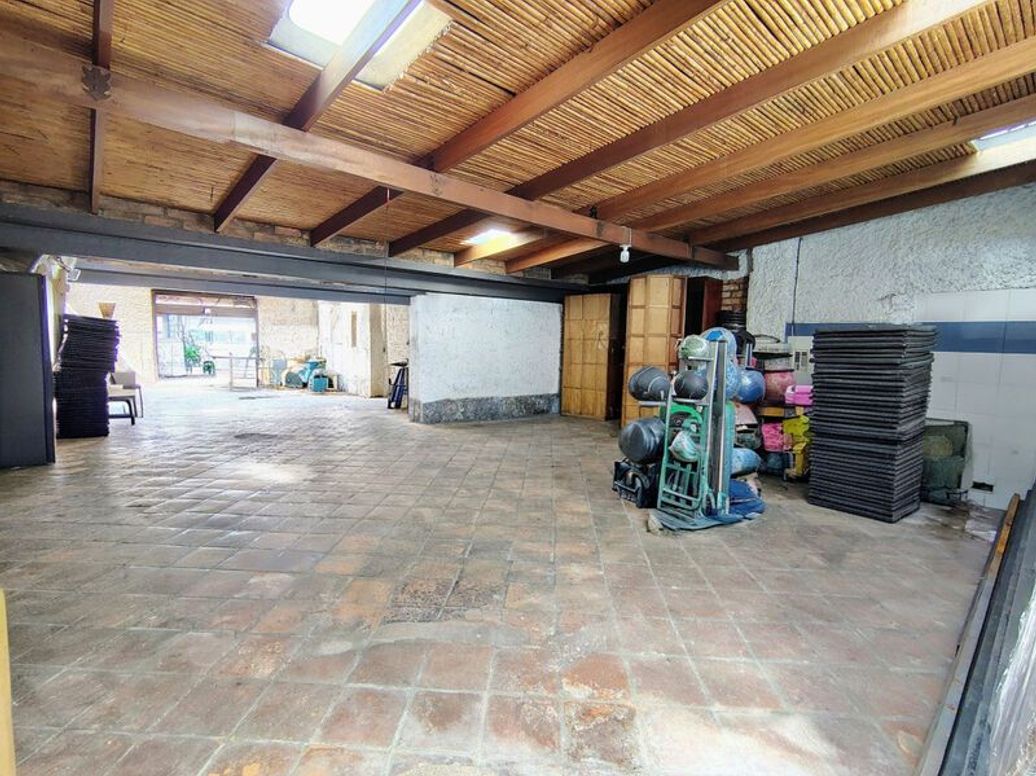Casa de 8 alcobas en venta en Chapinero, Bogotá, 400 m² · foto 5 de 20