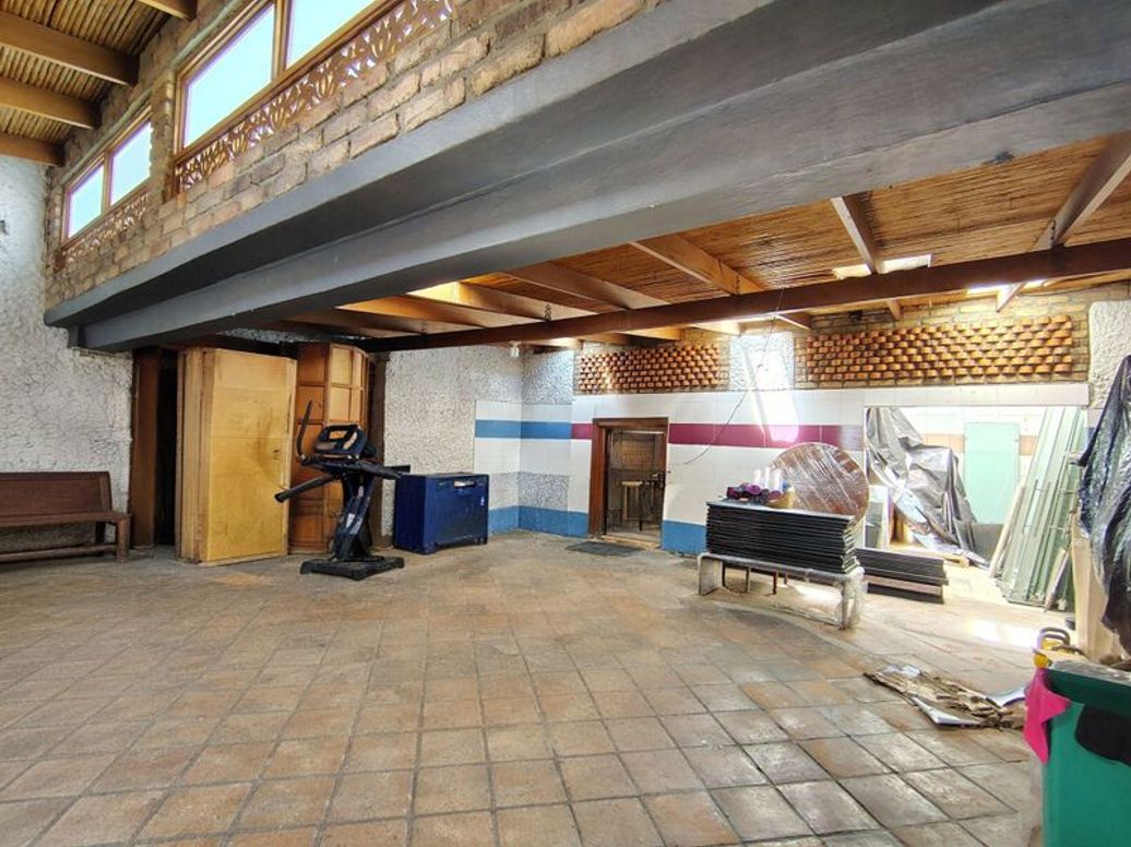 Casa de 8 alcobas en venta en Chapinero, Bogotá, 400 m² · foto 3 de 20