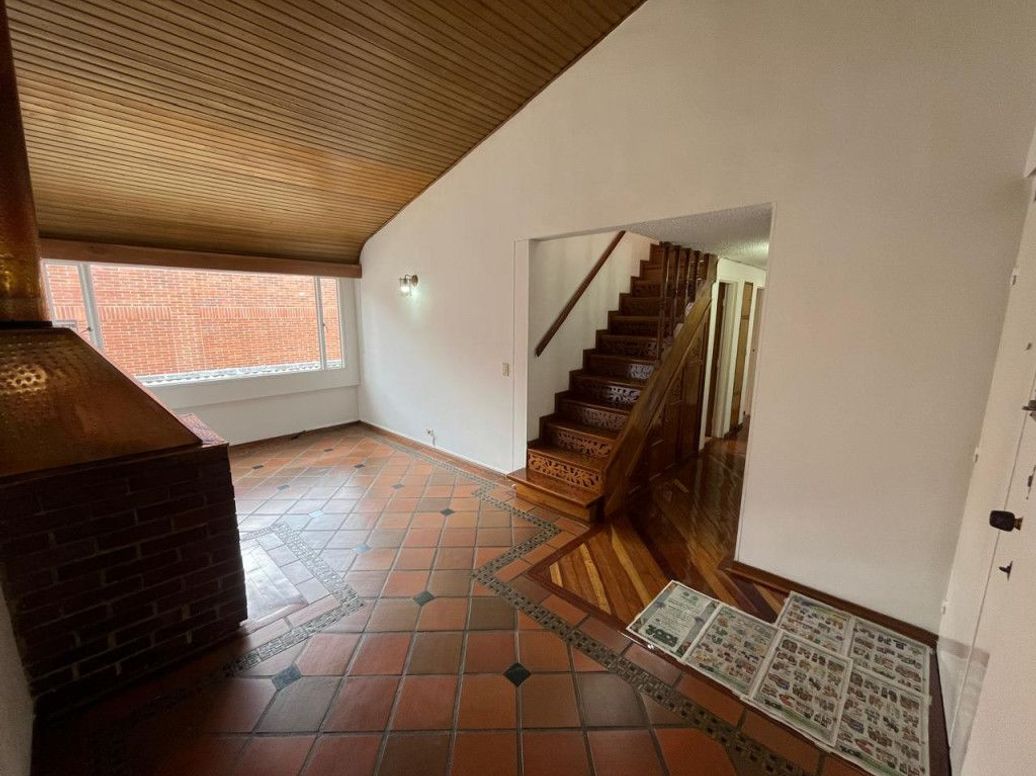 Apartamento de 2 alcobas en venta en Los Cedros Oriental, Bogotá, 80 m² · foto 3 de 16