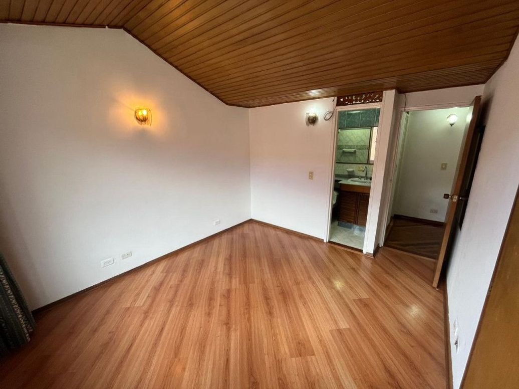 Apartamento de 2 alcobas en venta en Los Cedros Oriental, Bogotá, 80 m² · foto 7 de 16