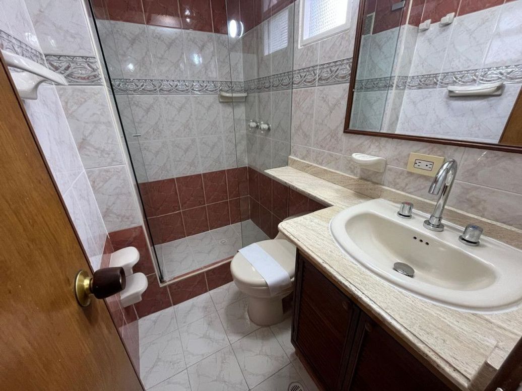 Apartamento de 2 alcobas en venta en Los Cedros Oriental, Bogotá, 80 m² · foto 14 de 16