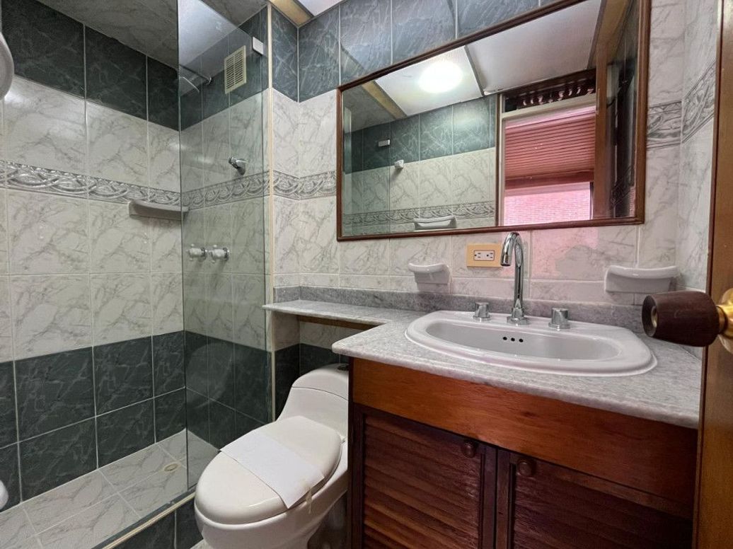 Apartamento de 2 alcobas en venta en Los Cedros Oriental, Bogotá, 80 m² · foto 13 de 16