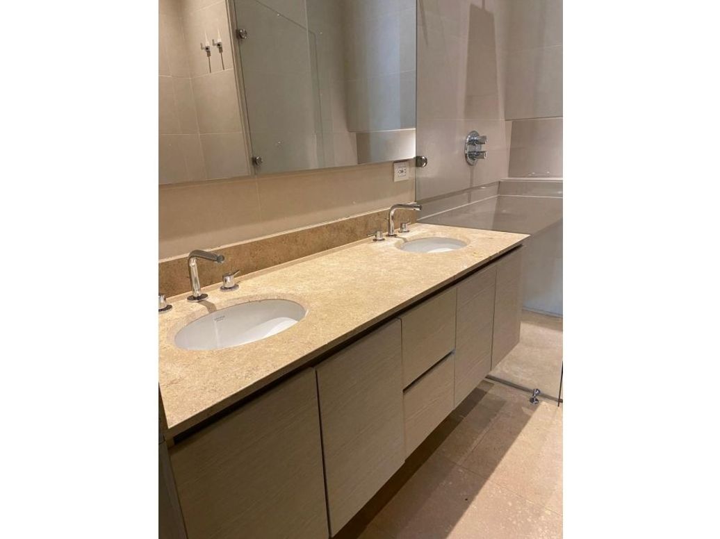Apartamento de 2 alcobas en venta en La Cabrera, Bogotá, 189 m² · foto 7 de 9
