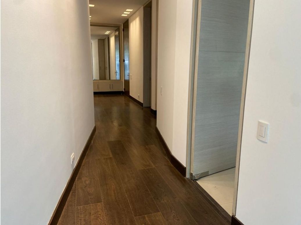 Apartamento de 2 alcobas en venta en La Cabrera, Bogotá, 189 m² · foto 8 de 9