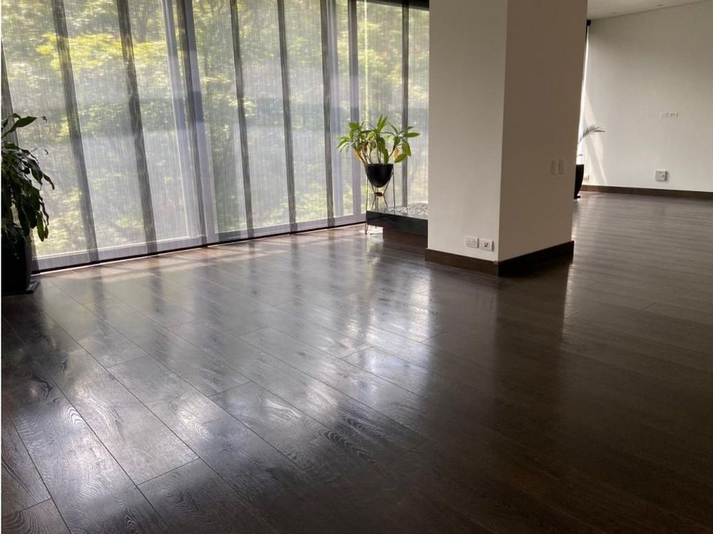 Apartamento de 2 alcobas en venta en La Cabrera, Bogotá, 189 m² · foto 2 de 9