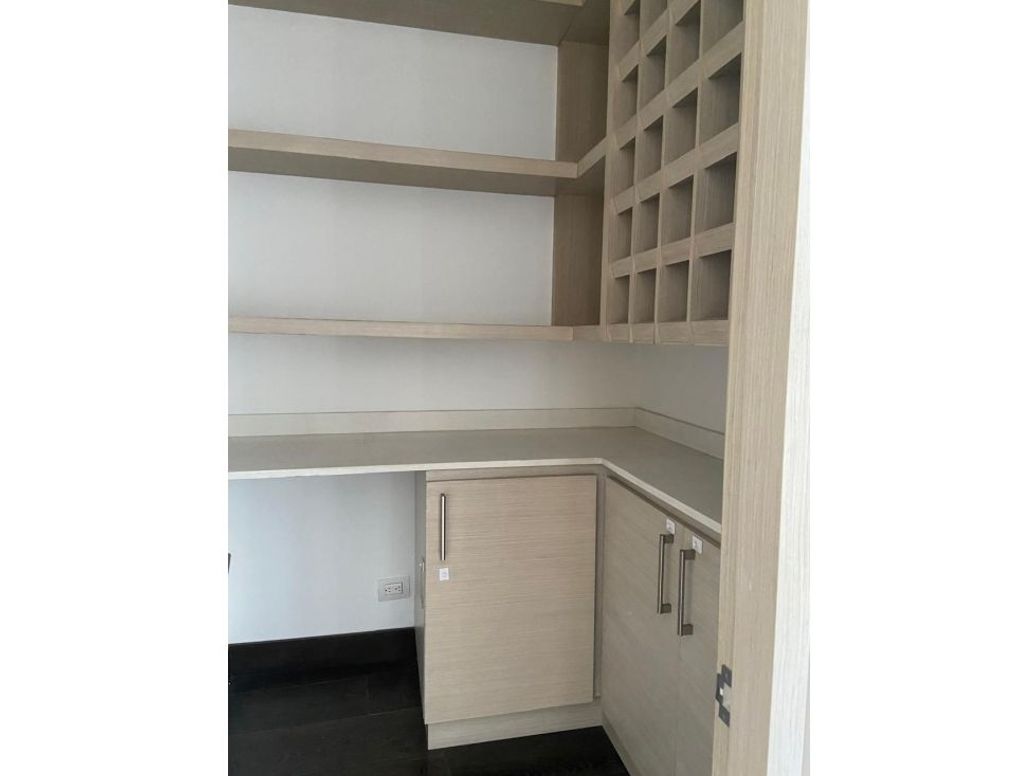 Apartamento de 2 alcobas en venta en La Cabrera, Bogotá, 189 m² · foto 9 de 9