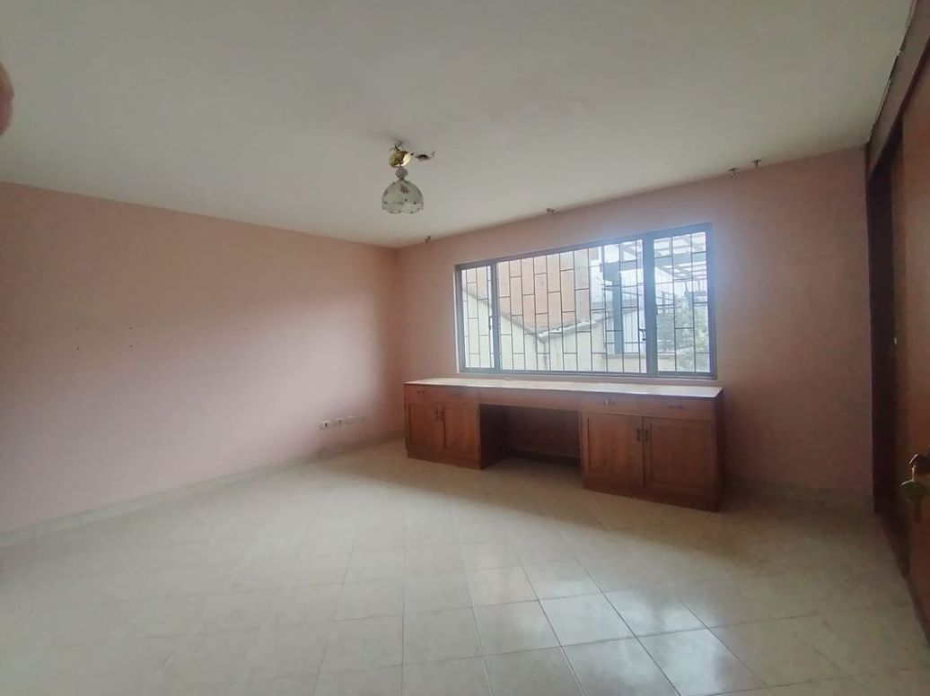 Casa de 5 alcobas en venta en Niza, Bogotá, 293 m² · foto 9 de 20
