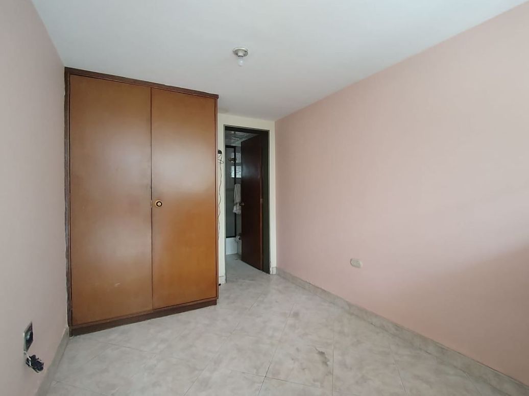 Casa de 5 alcobas en venta en Niza, Bogotá, 293 m² · foto 16 de 20