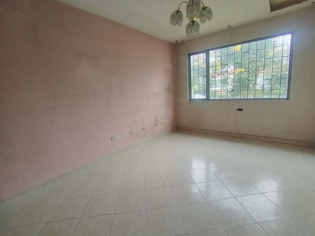 Casa de 5 alcobas en venta en Niza, Bogotá, 293 m² · foto 11 de 20
