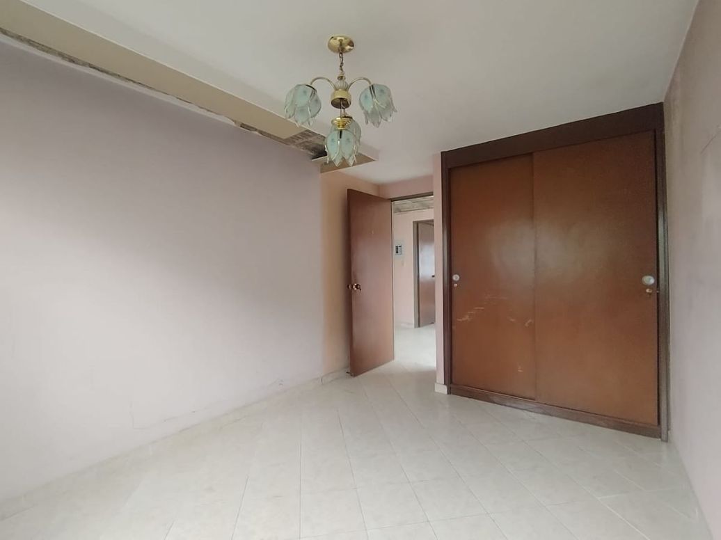 Casa de 5 alcobas en venta en Niza, Bogotá, 293 m² · foto 15 de 20