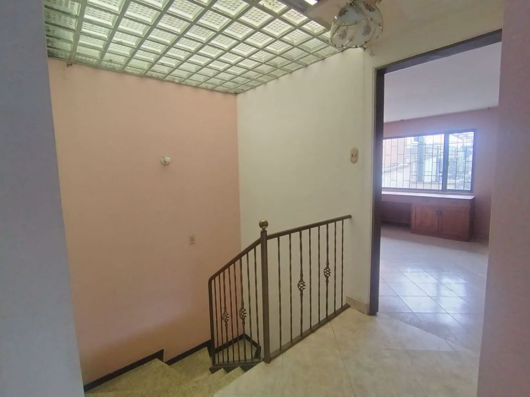 Casa de 5 alcobas en venta en Niza, Bogotá, 293 m² · foto 6 de 20