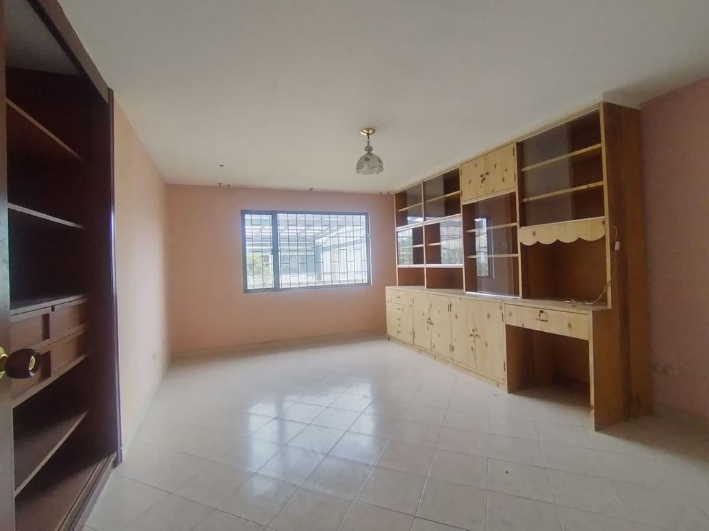 Casa de 5 alcobas en venta en Niza, Bogotá, 293 m² · foto 8 de 20
