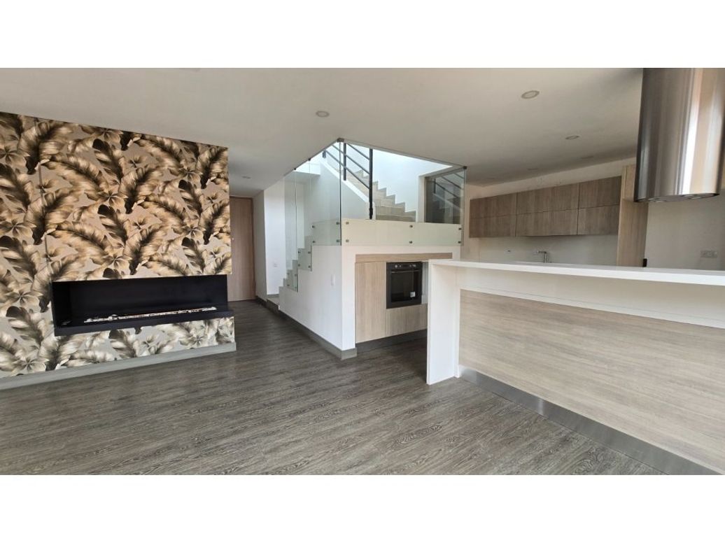 Apartamento de 3 alcobas en venta en Santa Barbara, Bogotá, 123 m² · foto 6 de 12