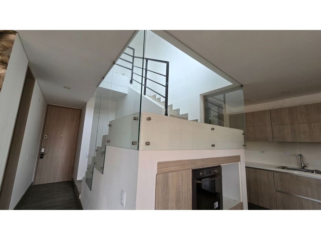Apartamento de 3 alcobas en venta en Santa Barbara, Bogotá, 123 m² · foto 11 de 12