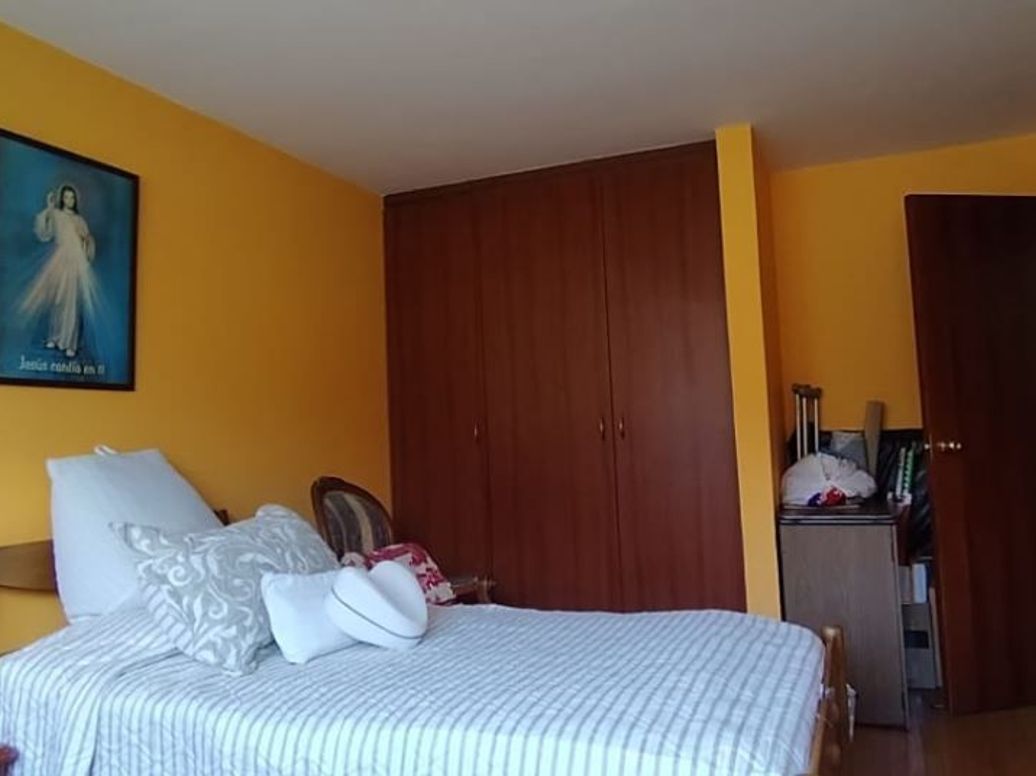 Casa de 6 alcobas en venta en José Joaquín Vargas, Bogotá · foto 13 de 20