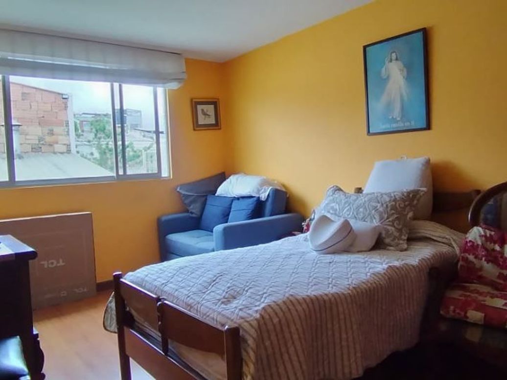 Casa de 6 alcobas en venta en José Joaquín Vargas, Bogotá · foto 14 de 20