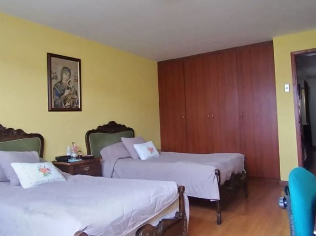Casa de 6 alcobas en venta en José Joaquín Vargas, Bogotá · foto 16 de 20