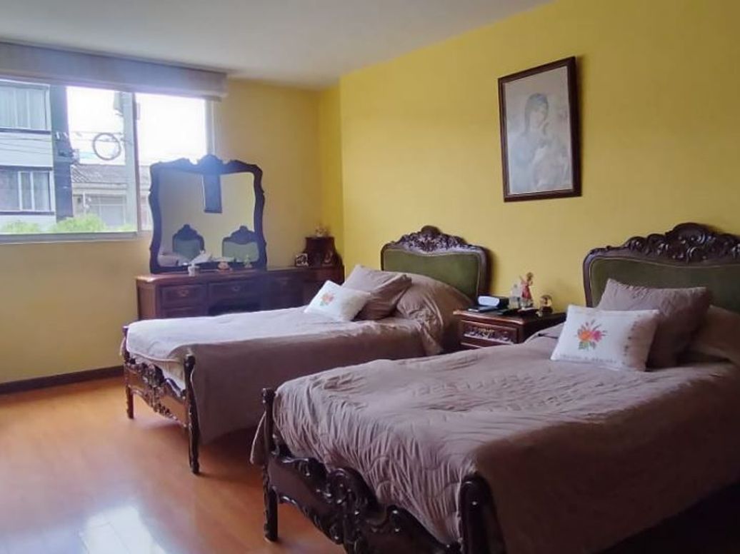 Casa de 6 alcobas en venta en José Joaquín Vargas, Bogotá · foto 17 de 20