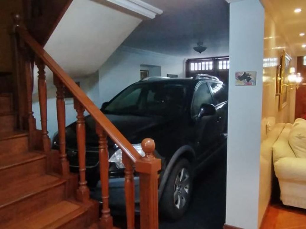 Casa de 6 alcobas en venta en José Joaquín Vargas, Bogotá · foto 2 de 20