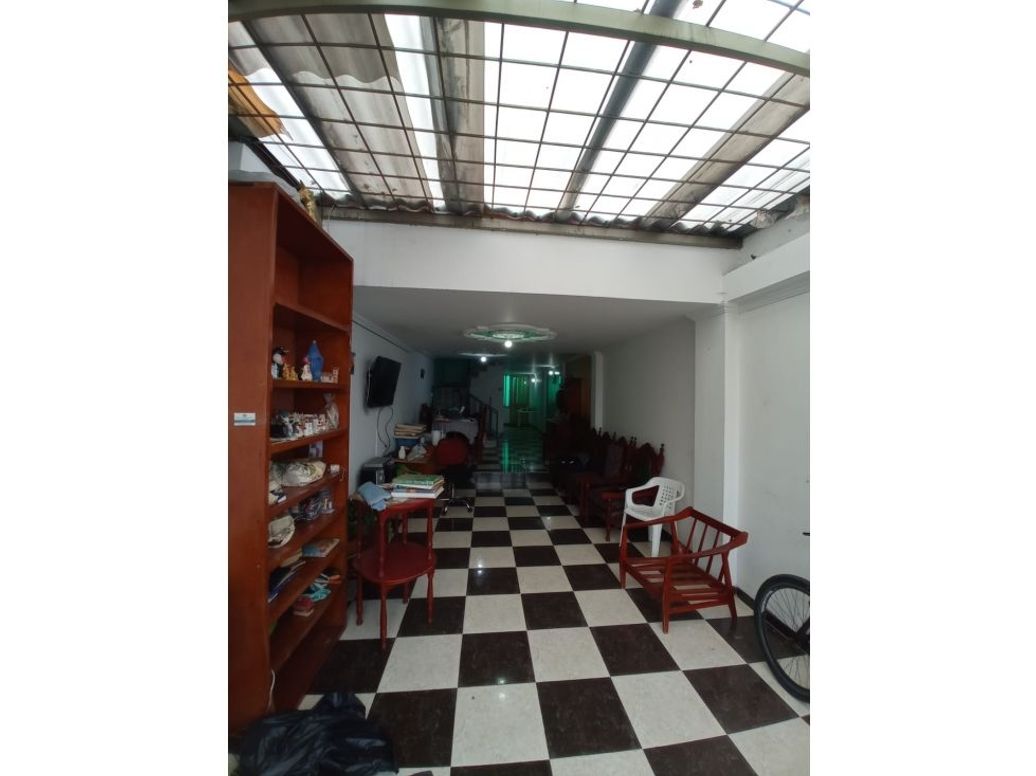 Casa de 3 alcobas en venta en Zarzamora, Bogotá, 170 m² · foto 4 de 20