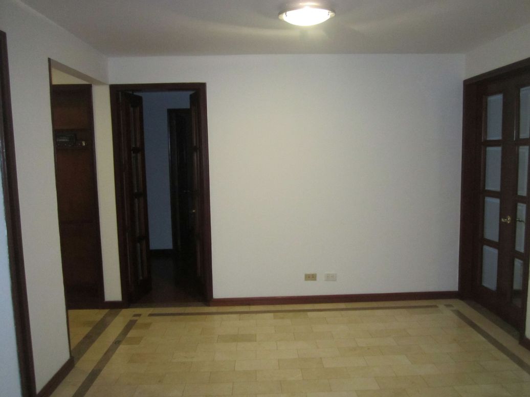 Apartamento de 3 alcobas en venta en Country Club, Bogotá, 152 m² · foto 18 de 20