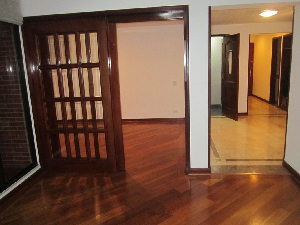Apartamento de 3 alcobas en venta en Country Club, Bogotá, 152 m² · foto 4 de 20