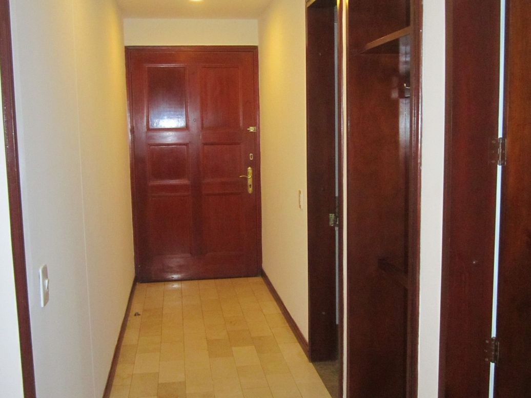 Apartamento de 3 alcobas en venta en Country Club, Bogotá, 152 m² · foto 2 de 20
