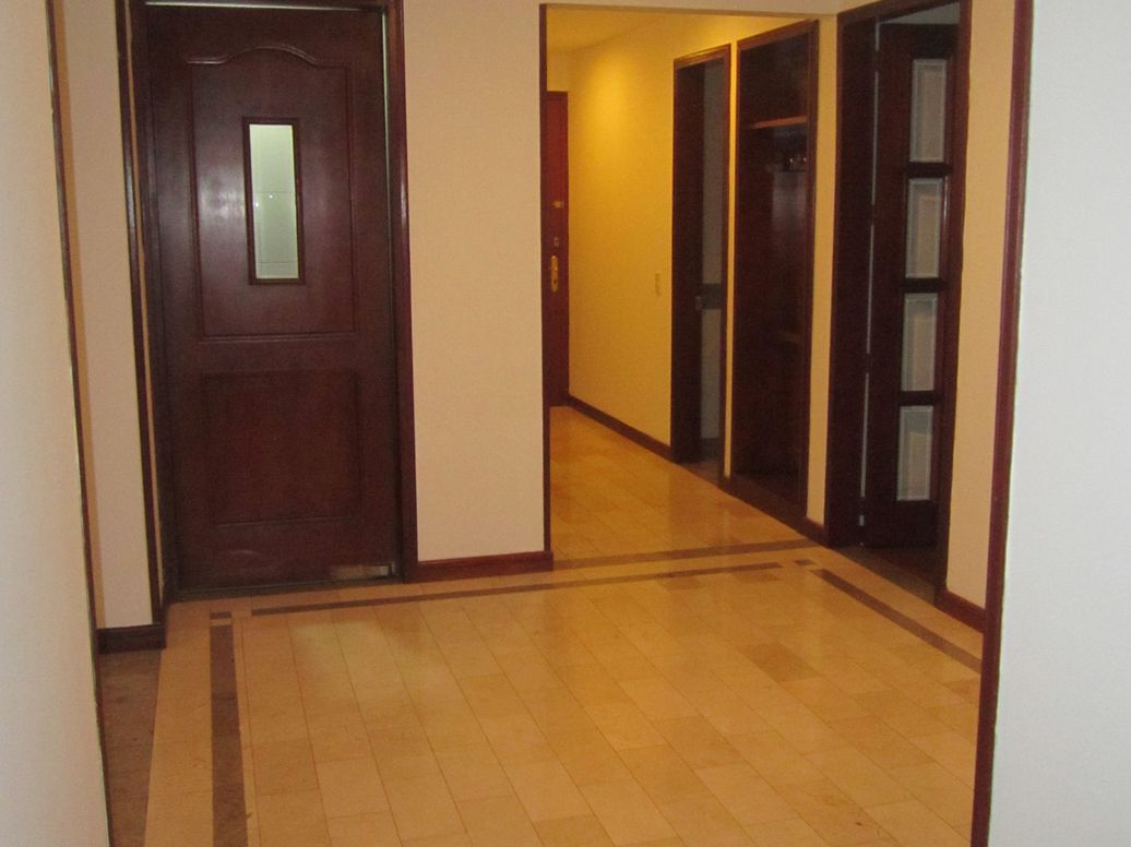 Apartamento de 3 alcobas en venta en Country Club, Bogotá, 152 m² · foto 5 de 20