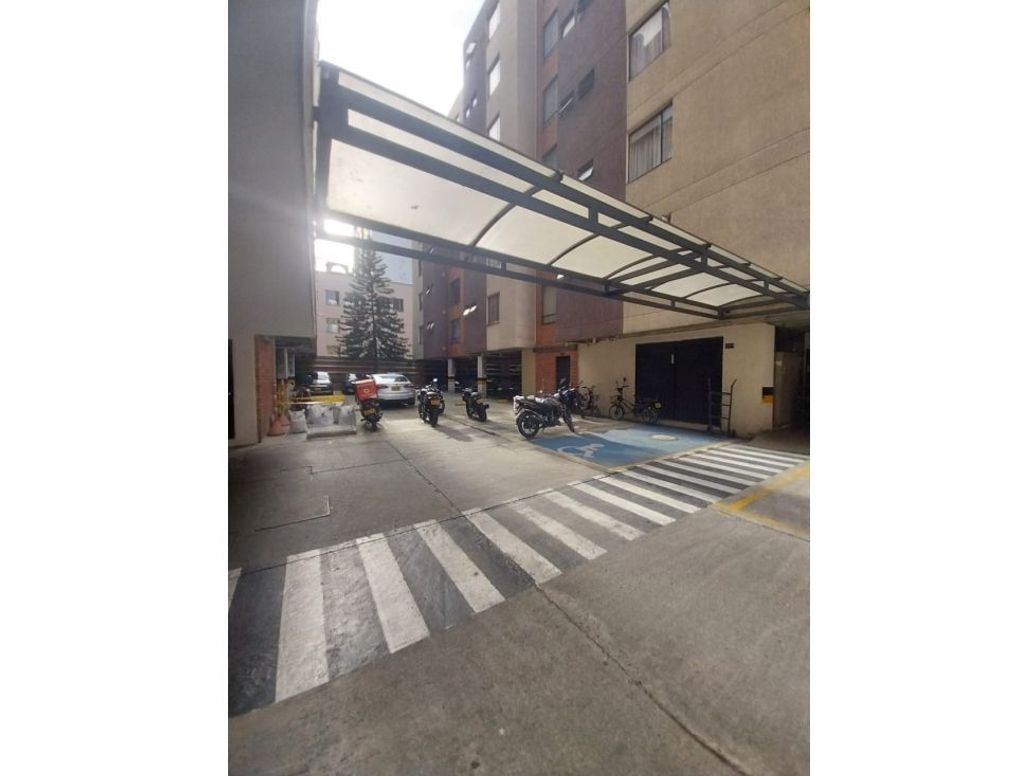 Apartamento de 3 alcobas en venta en Usaquén, Bogotá, 52 m² · foto 12 de 14