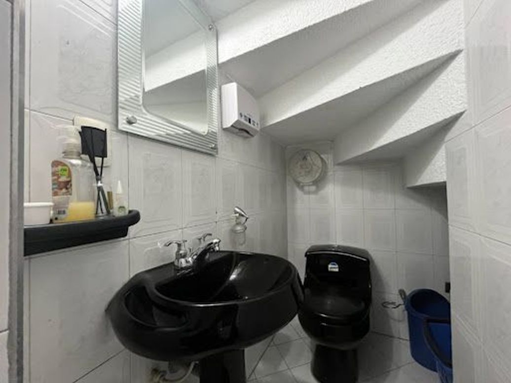 Casa de 5 alcobas en venta en Americas Occidental, Bogotá, 248 m² · foto 12 de 20