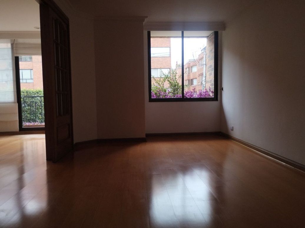 Apartamento de 3 alcobas en venta en Santa Barbara Occidental, Bogotá, 186 m² · foto 13 de 20