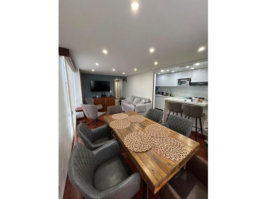 Apartamento de 3 alcobas en venta en Cedritos, Bogotá, 75 m² · foto 5 de 19