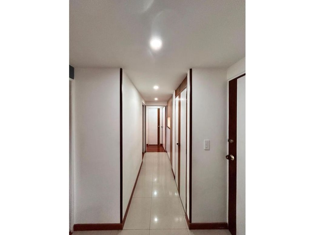 Apartamento de 3 alcobas en venta en Cedritos, Bogotá, 75 m² · foto 6 de 19