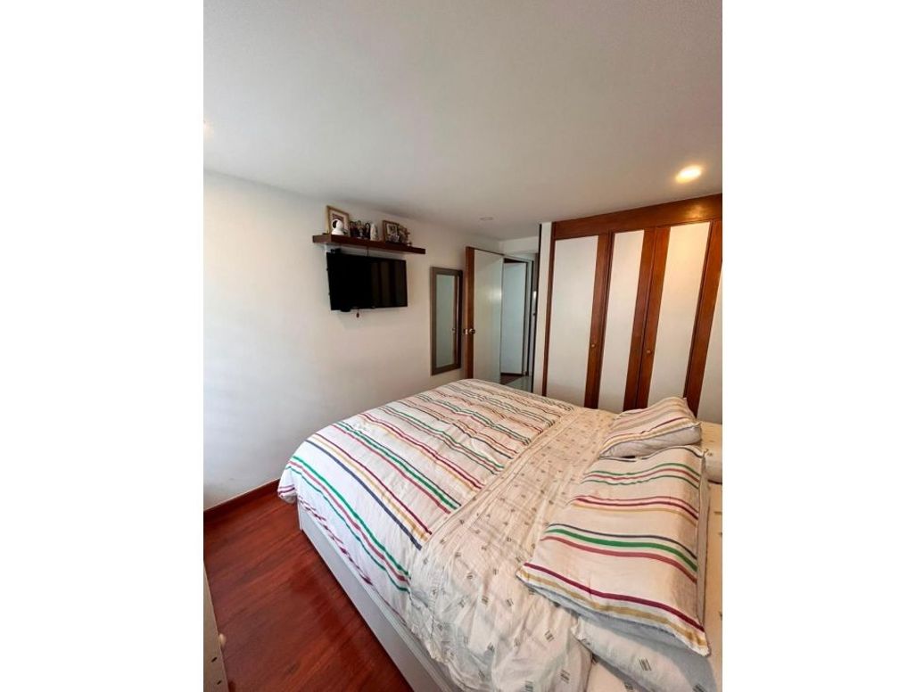 Apartamento de 3 alcobas en venta en Cedritos, Bogotá, 75 m² · foto 10 de 19