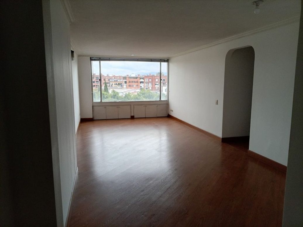 Apartamento de 3 alcobas en venta en Mónaco, Bogotá, 100 m² · foto 2 de 20