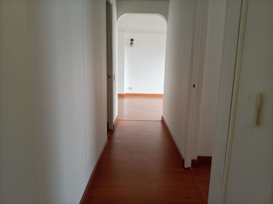 Apartamento de 3 alcobas en venta en Mónaco, Bogotá, 100 m² · foto 4 de 20