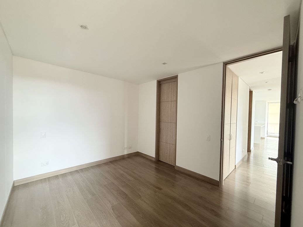 Apartamento de 3 alcobas en venta en Cantalejo, Bogotá, 93 m² · foto 12 de 20