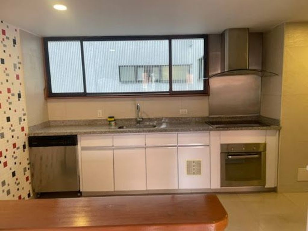 Apartamento de 1 alcoba en arriendo en Bellavista, Bogotá, 102 m² · foto 3 de 20