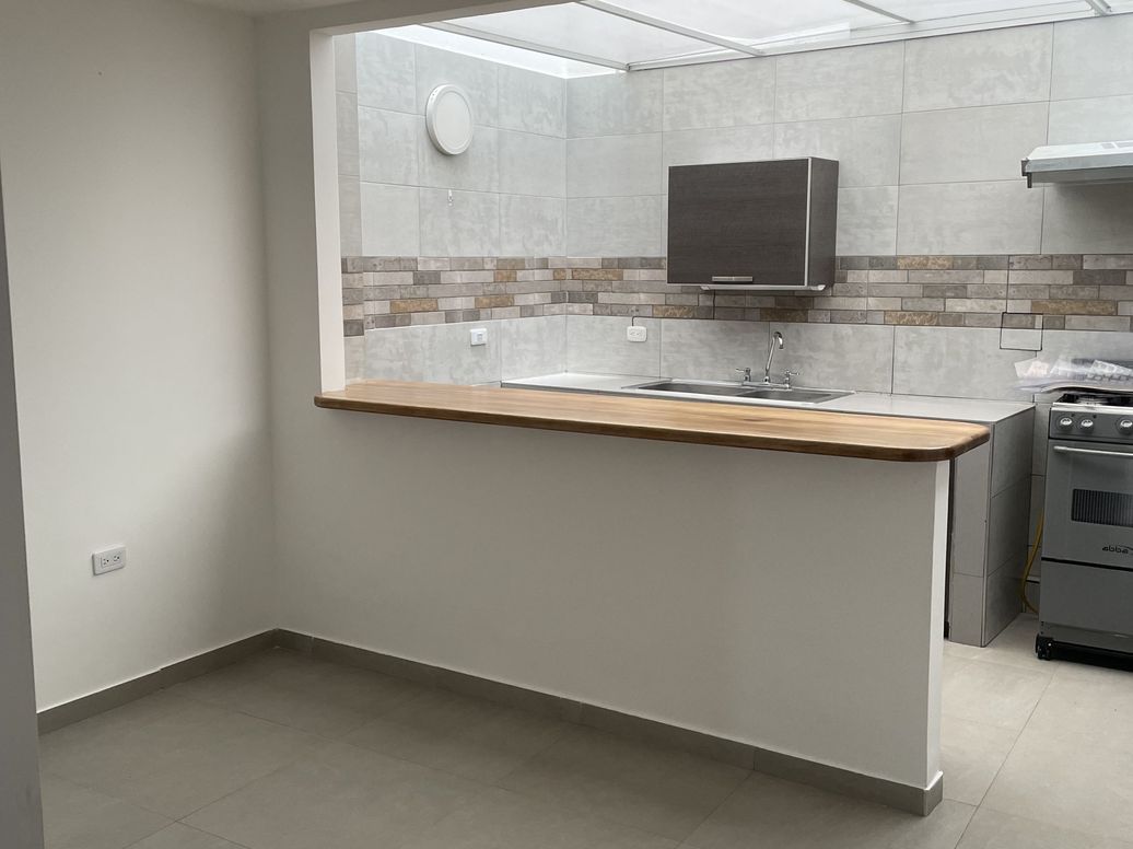 Apartaestudio en arriendo en La Perseverancia, Bogotá, 25 m² · foto 4 de 12