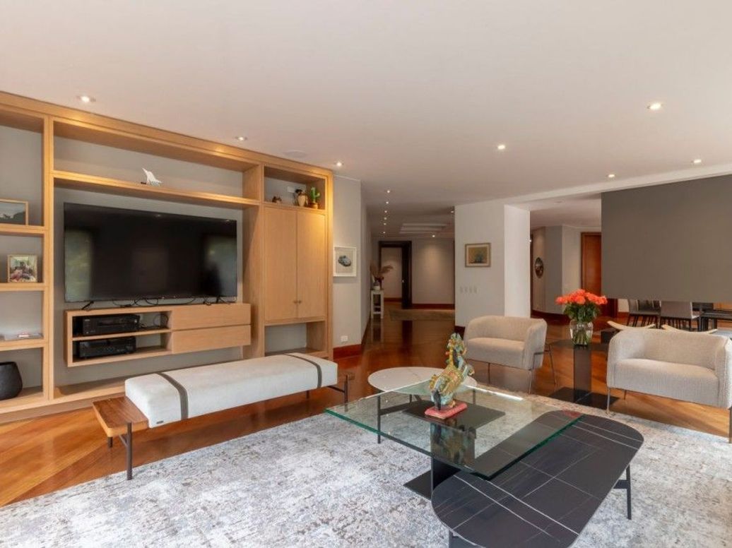 Apartamento de 4 alcobas en arriendo en Chicó Norte, Bogotá, 400 m² · foto 4 de 20