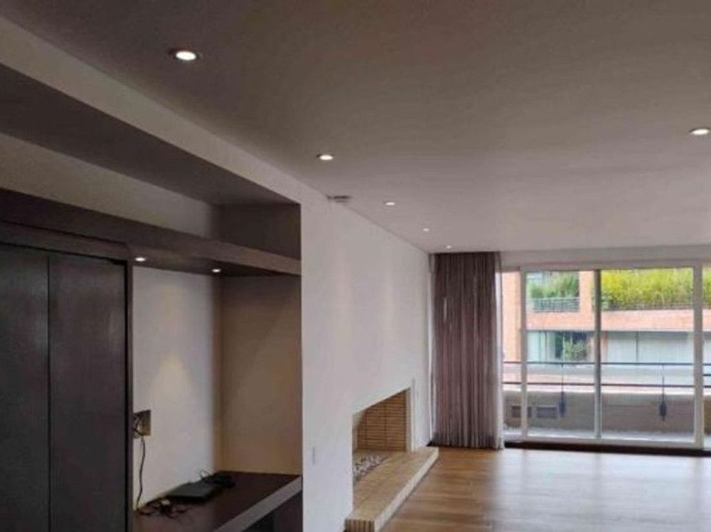Apartamento de 3 alcobas en venta en Los Rosales, Bogotá, 352 m² · foto 10 de 20