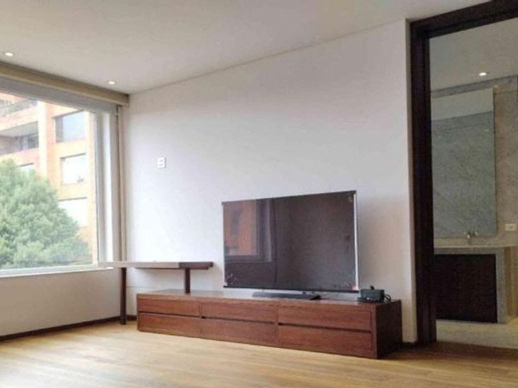 Apartamento de 3 alcobas en venta en Los Rosales, Bogotá, 352 m² · foto 3 de 20