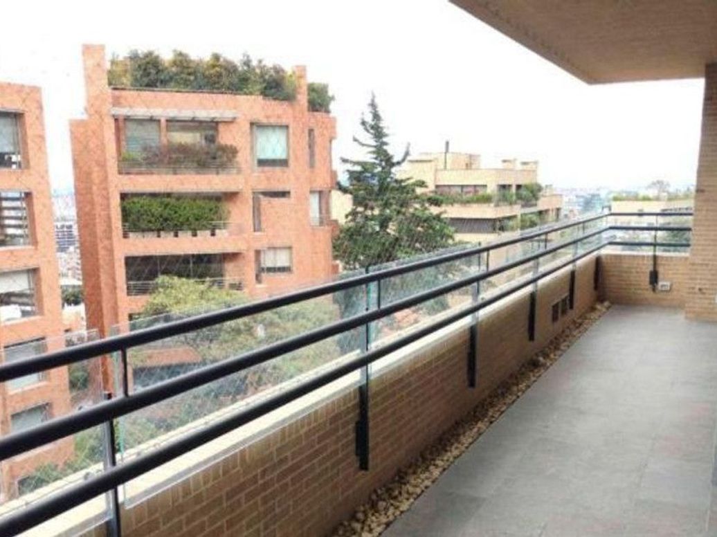 Apartamento de 3 alcobas en venta en Los Rosales, Bogotá, 352 m² · foto 17 de 20