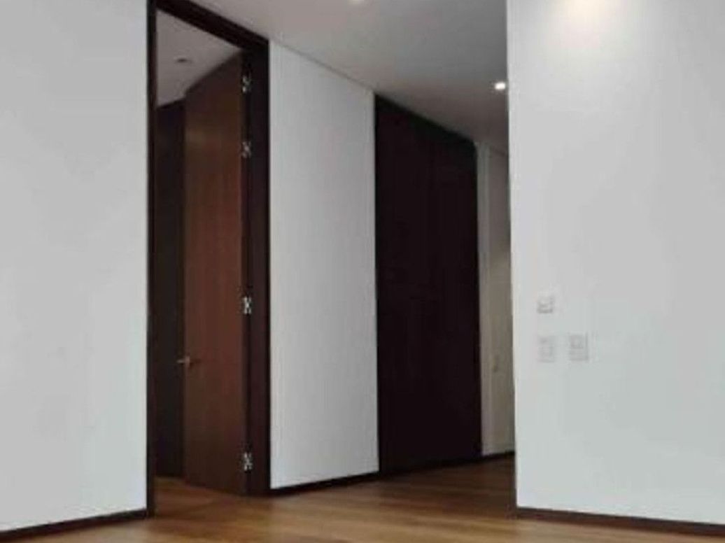 Apartamento de 3 alcobas en venta en Los Rosales, Bogotá, 352 m² · foto 6 de 20