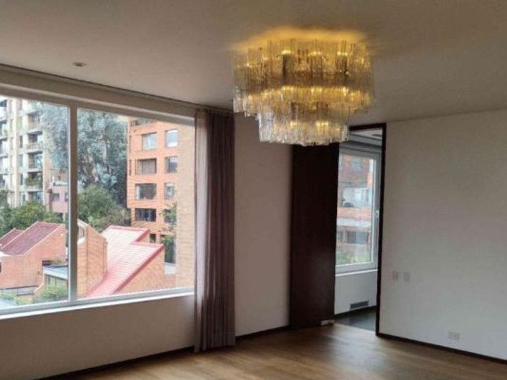 Apartamento de 3 alcobas en venta en Los Rosales, Bogotá, 352 m² · foto 12 de 20